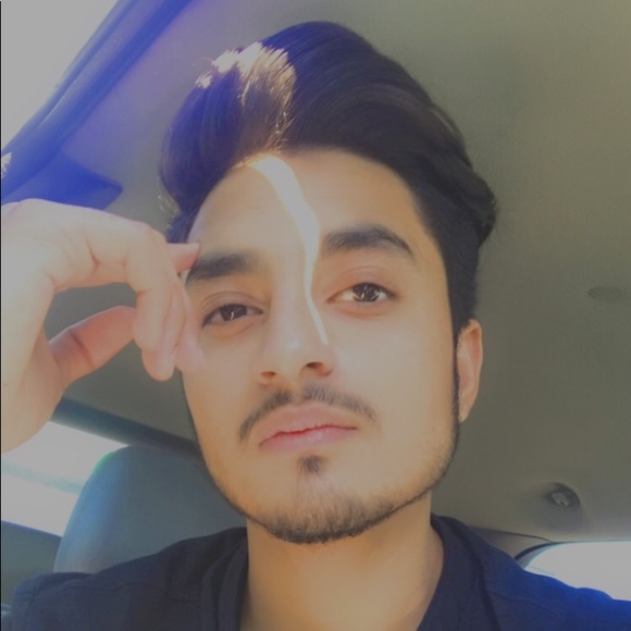 Meet your Posher, Afaq - Picture 1 of 1